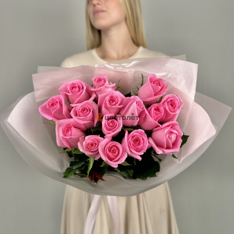 Букет из 15 розовых роз Ревиваль