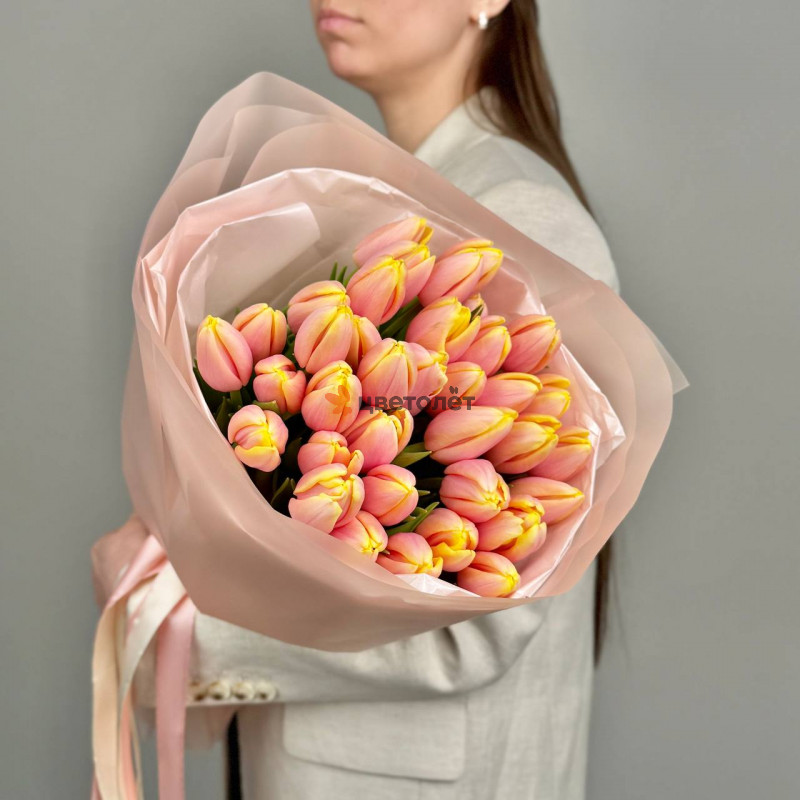 Персиковые тюльпаны, 35 шт 